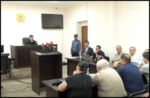 Նախկին ՔՊ-ական Սարգիս Պետրոսյանը շարունակում է դատական նիստը (տեսանյութ)